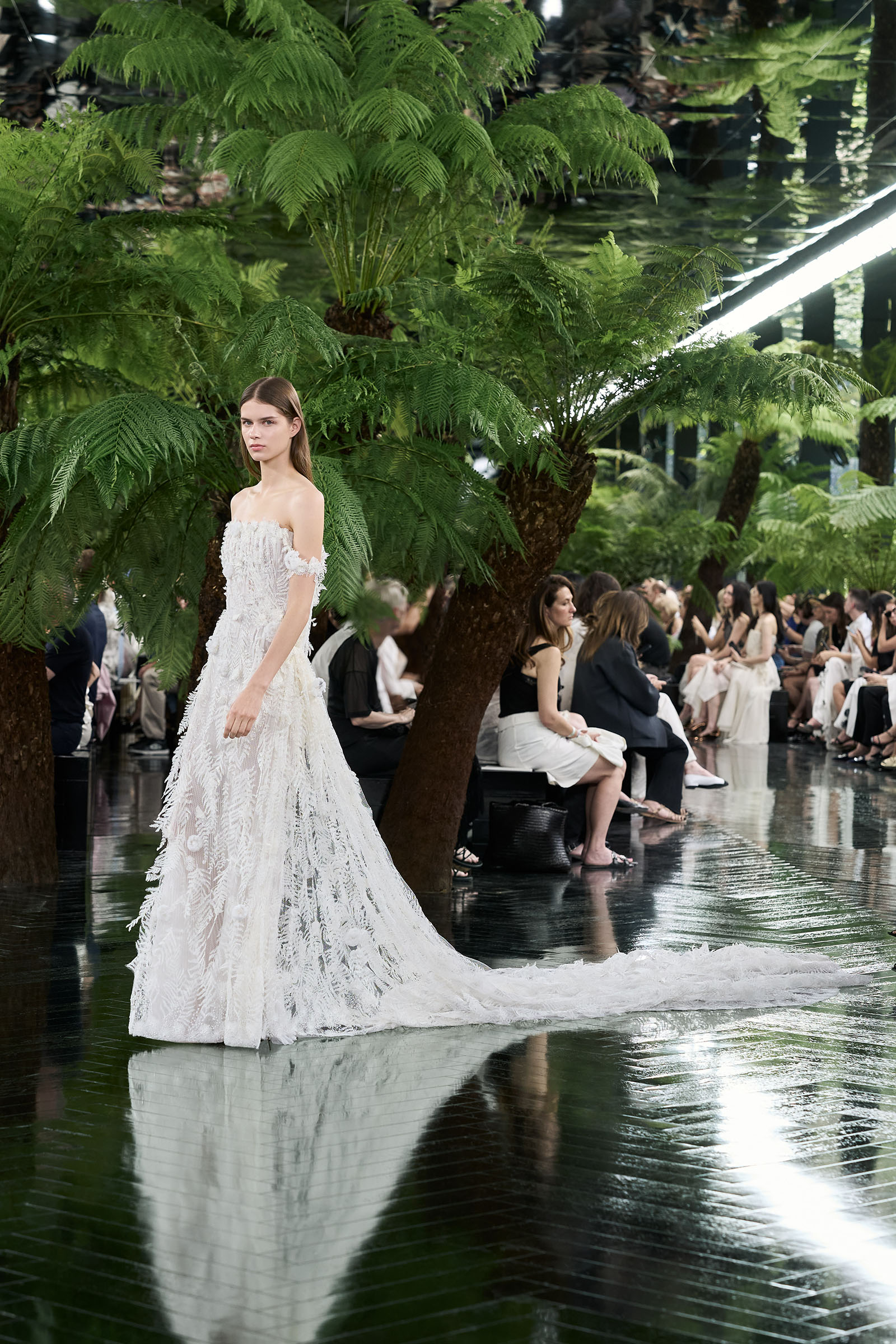 260713-dior-hc-07 | madameFIGARO.jp(フィガロジャポン)