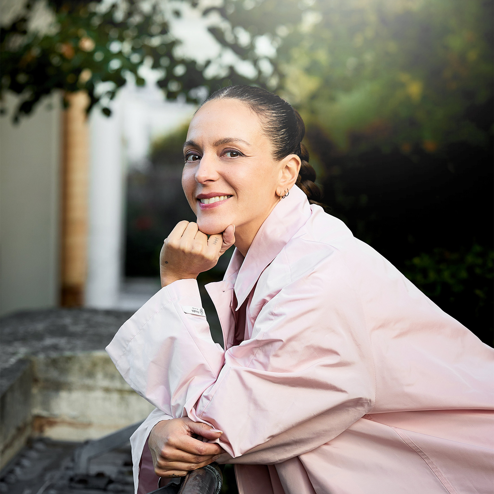 260722-monia-01 | madameFIGARO.jp(フィガロジャポン)