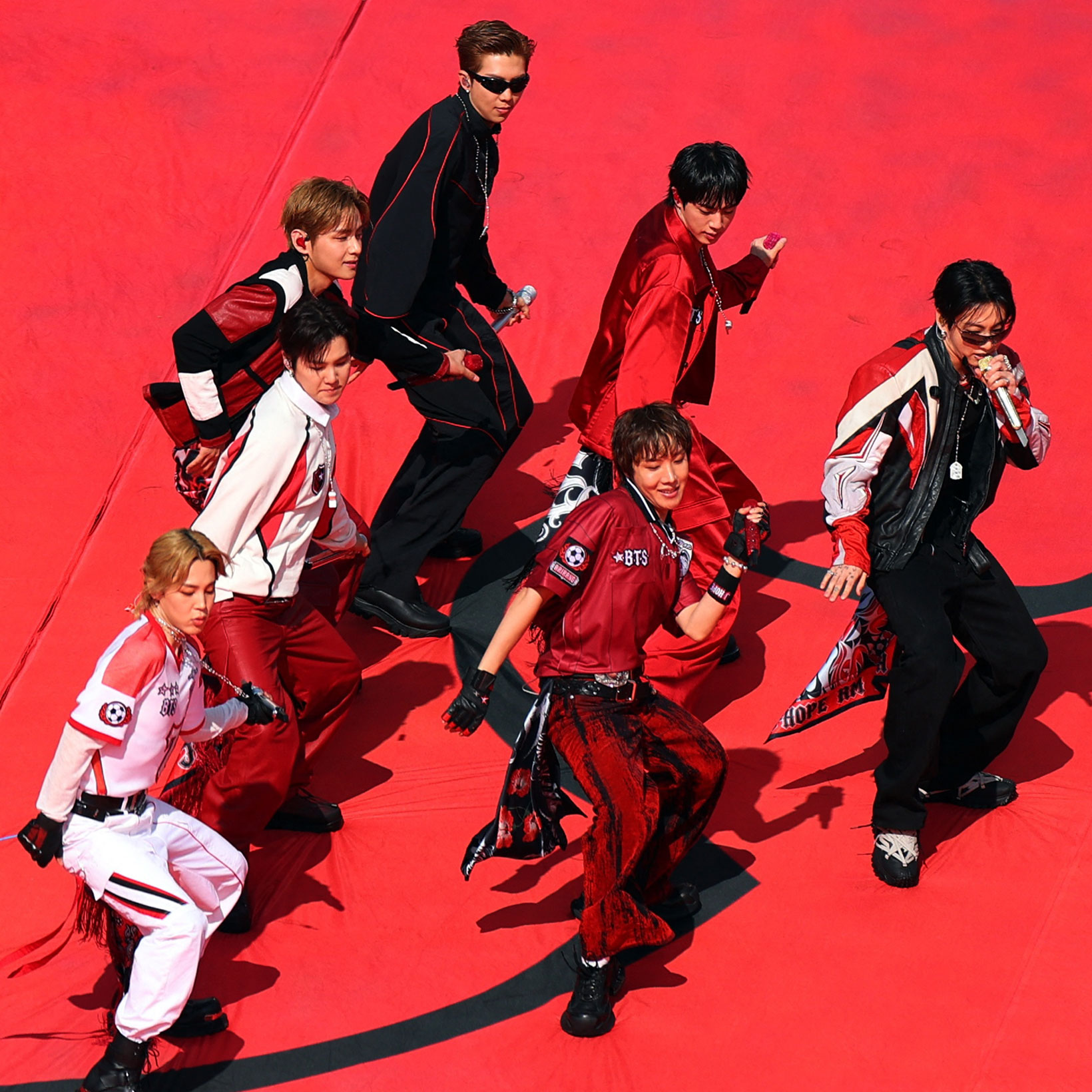 BTSが「Dynamite」特別版を披露！ マドンナ、ジャスティン・ビーバーらが熱狂させた歴史的ワールドカップ2026ハーフタイムショー。【動画あり】