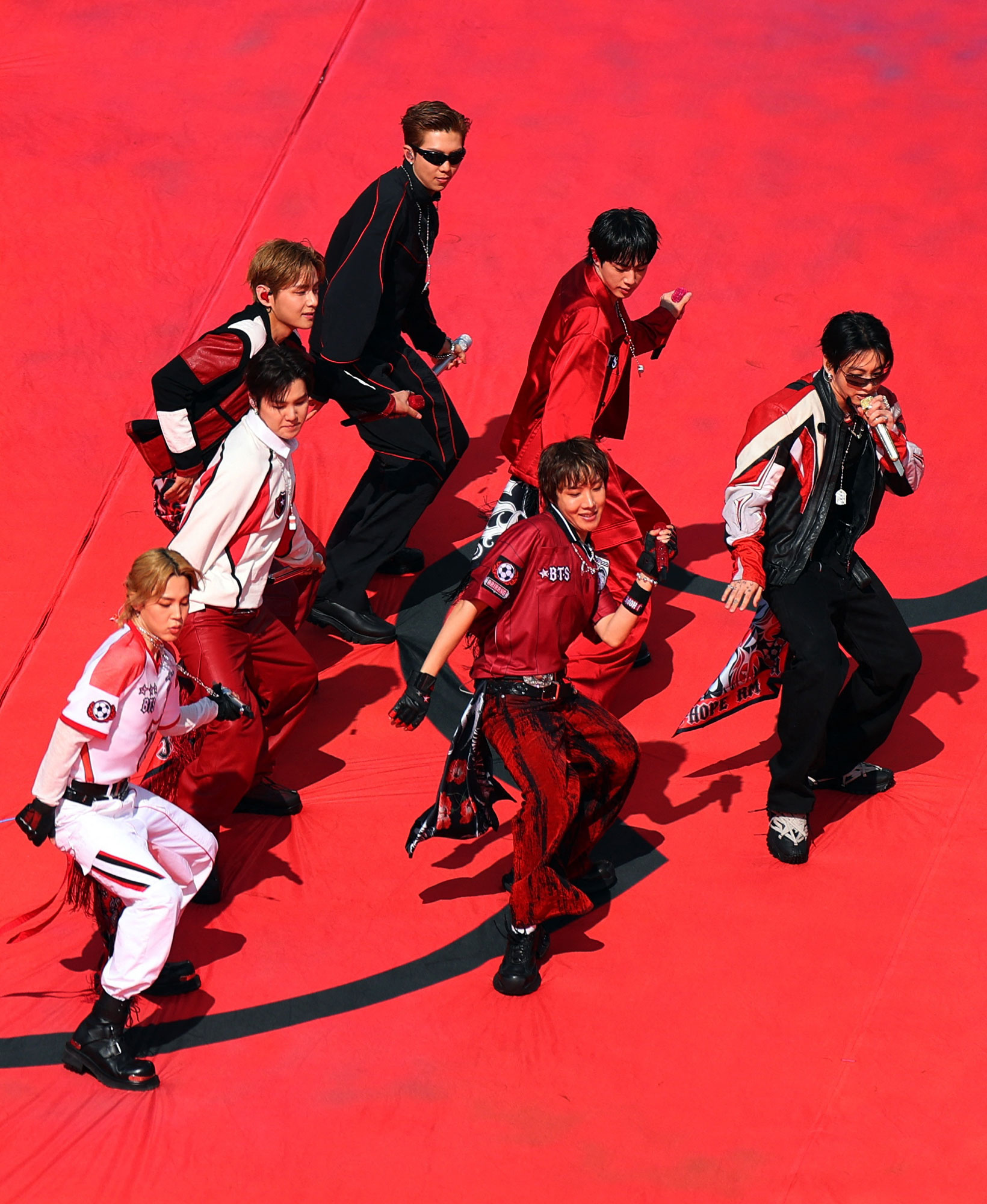 bts-fifa-1640-2000 | madameFIGARO.jp(フィガロジャポン)