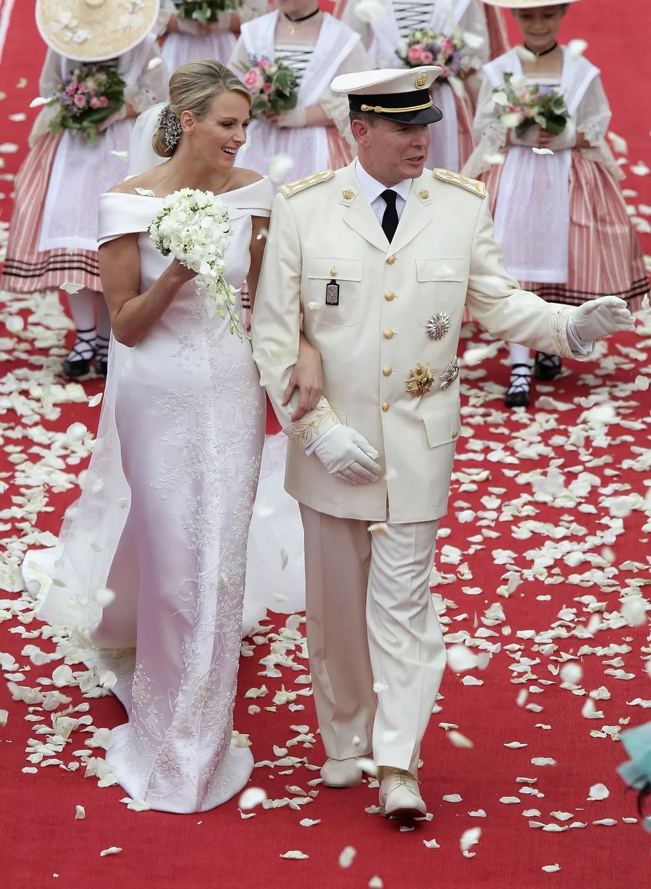 les-secrets-de-la-robe-de-mariee-d-exception-de-charlene-de-monaco02 | madameFIGARO.jp(フィガロジャポン)