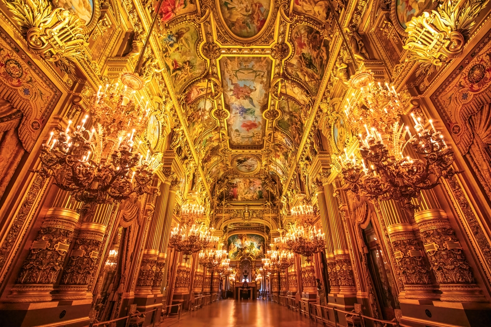 ParisFrance14-nov-2024TheBeautifulInteriorsOfTheOperaNational | madameFIGARO.jp(フィガロジャポン)