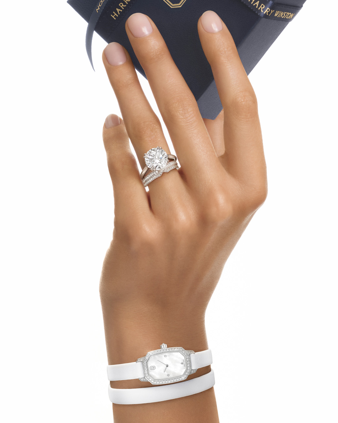 260804-harry-winston-02 | madameFIGARO.jp(フィガロジャポン)