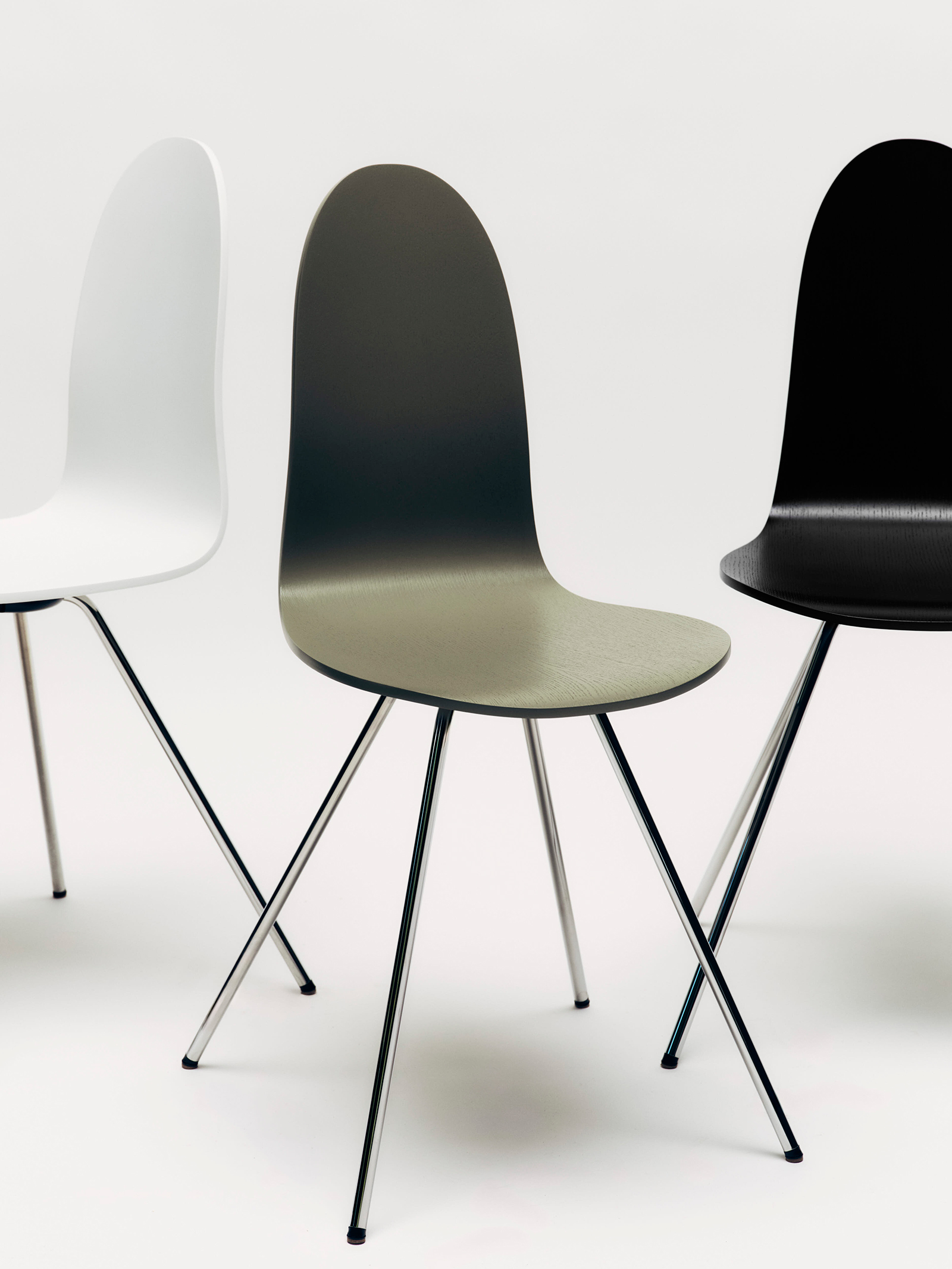 260806-tongue-chair-fritz-hansen-actus-limited-4 | madameFIGARO.jp(フィガロジャポン)