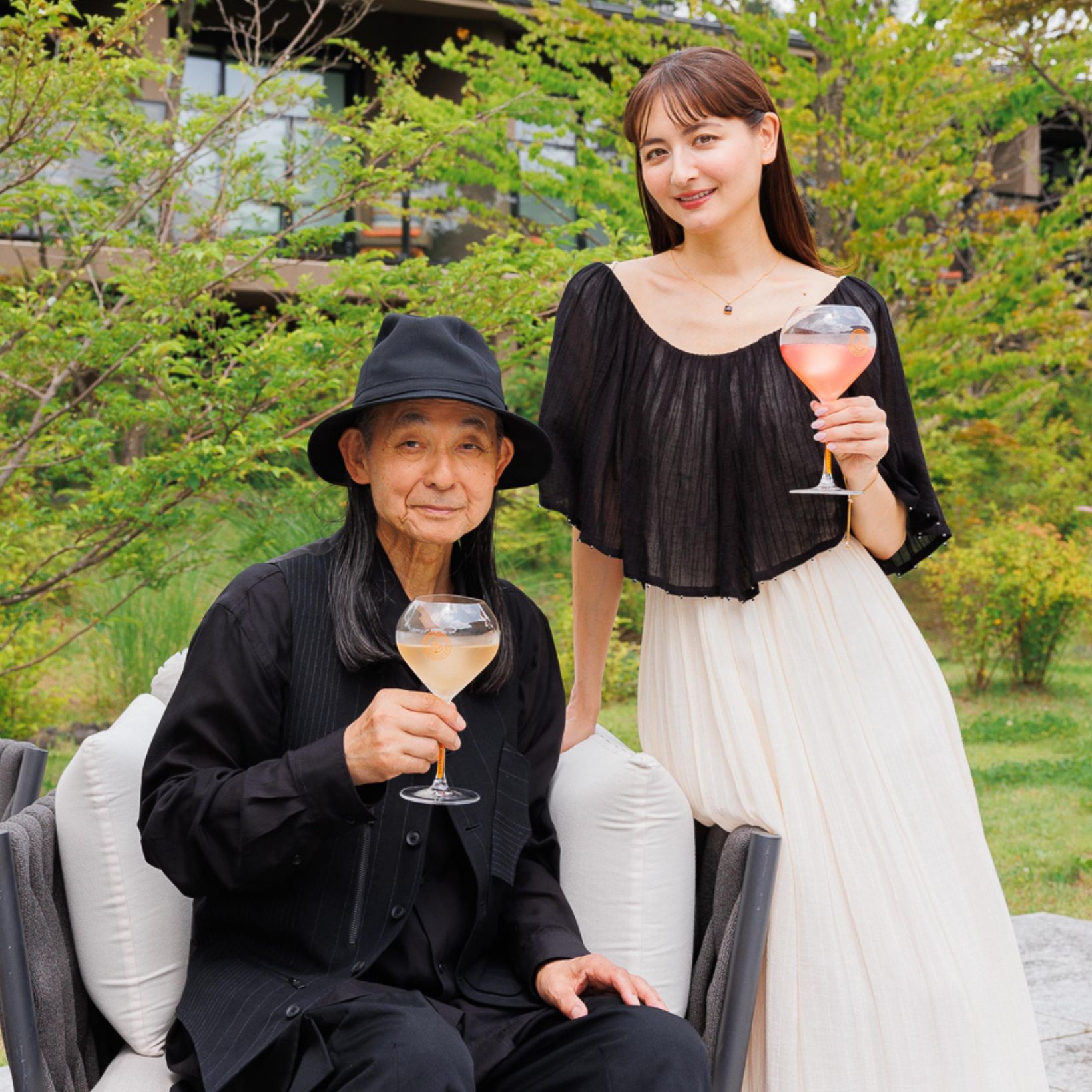 エリーローズ＆荒川弘之、軽井沢で楽しむヴーヴ・クリコの夏。