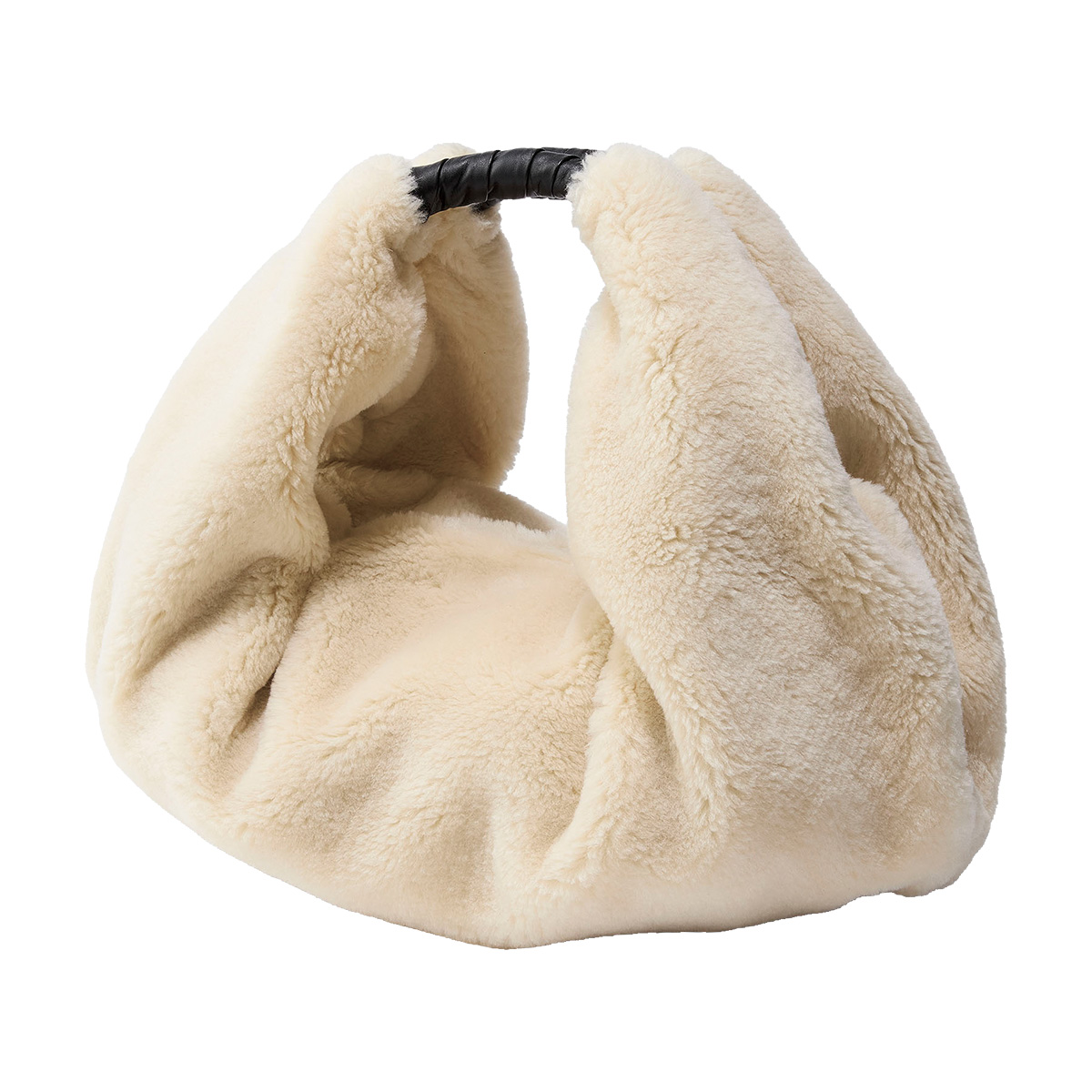 260813-fluffy-bags-06 | madameFIGARO.jp(フィガロジャポン)