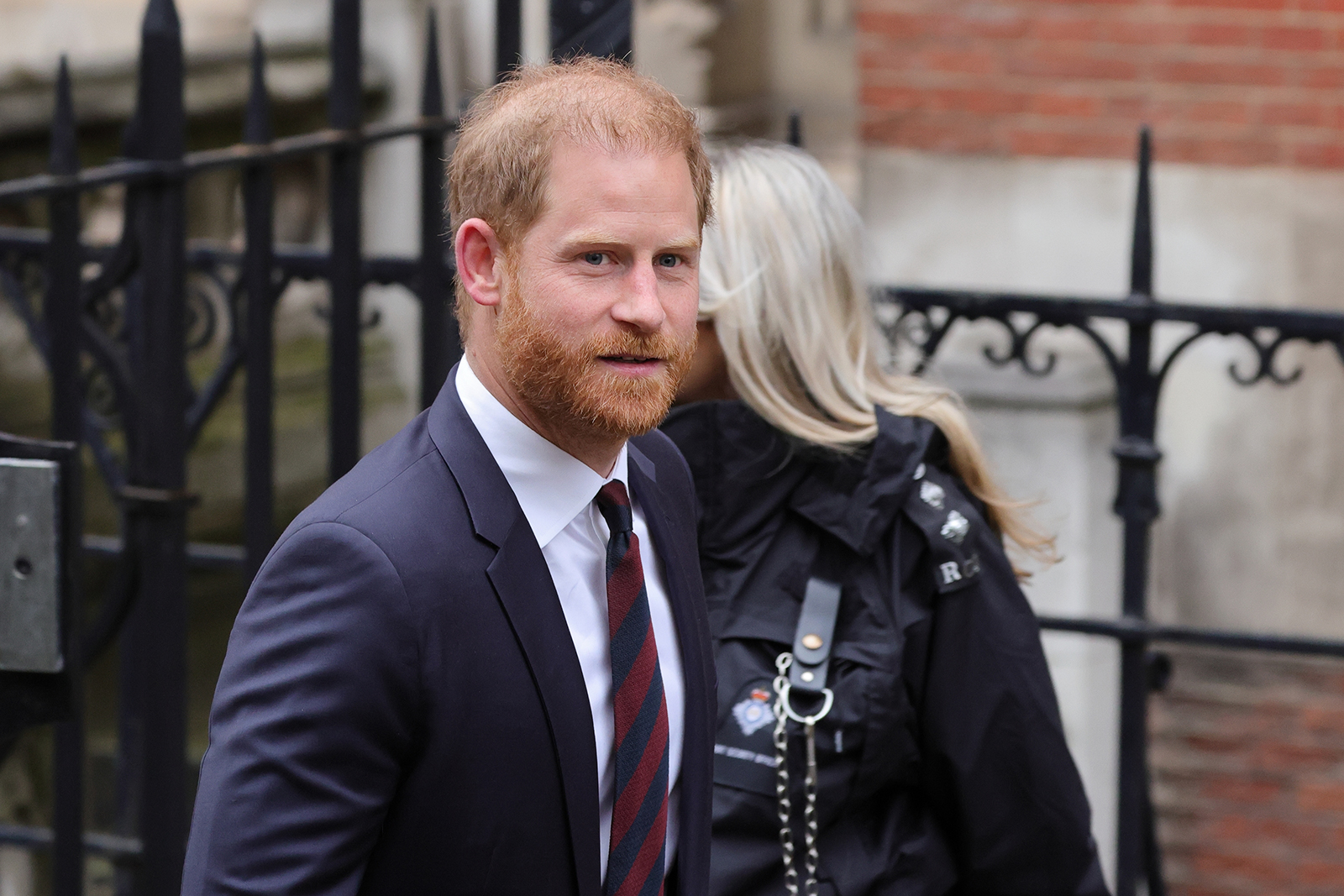260824-king-charles-prince-harry-reconciliation-1600 | madameFIGARO.jp(フィガロジャポン)