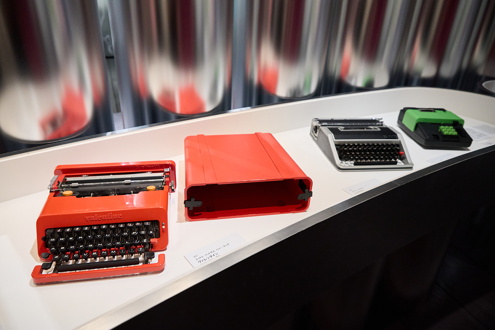 260831-ettore-sottsass-05 | madameFIGARO.jp(フィガロジャポン)