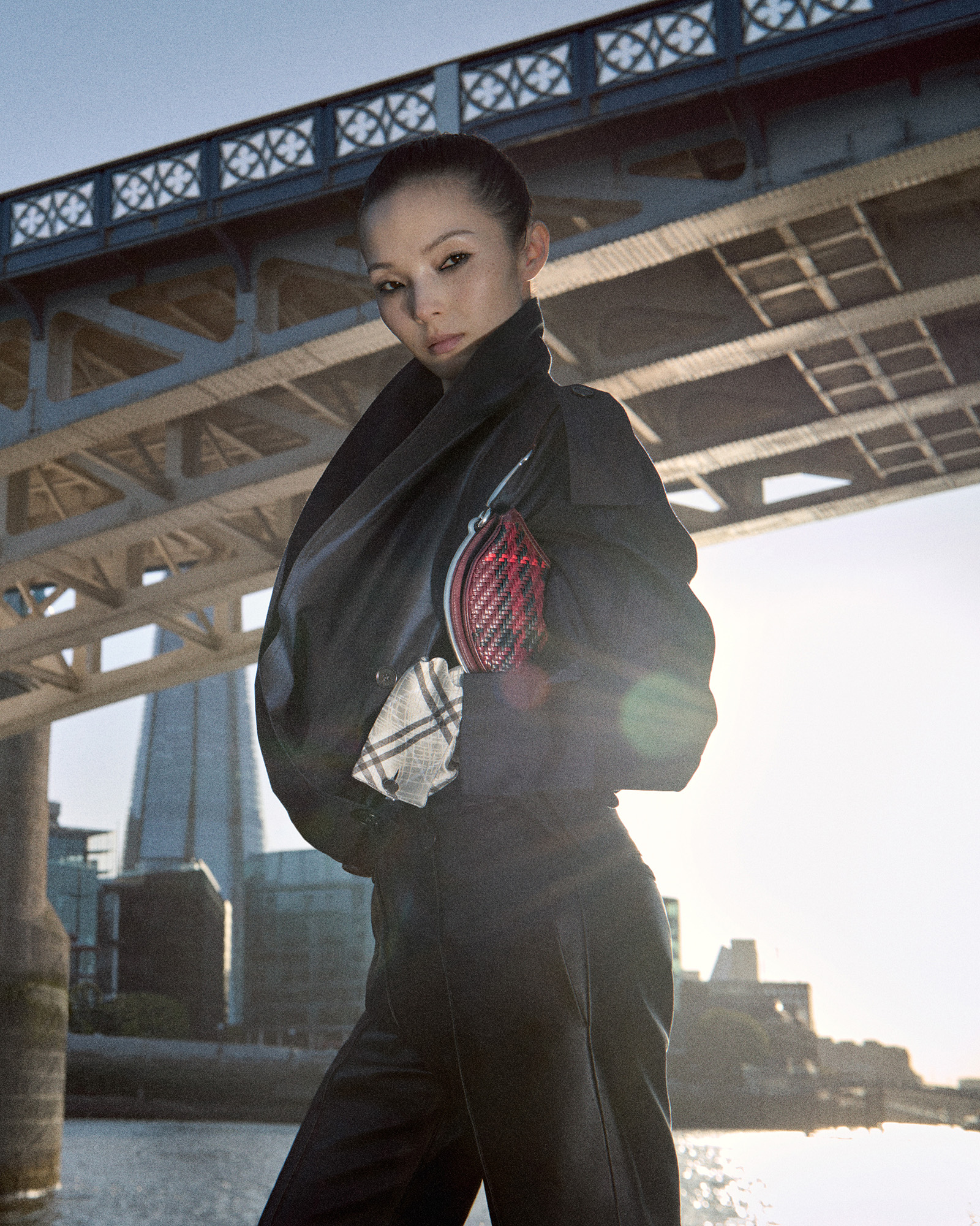 260901-burberry-winter-26-05 | madameFIGARO.jp(フィガロジャポン)