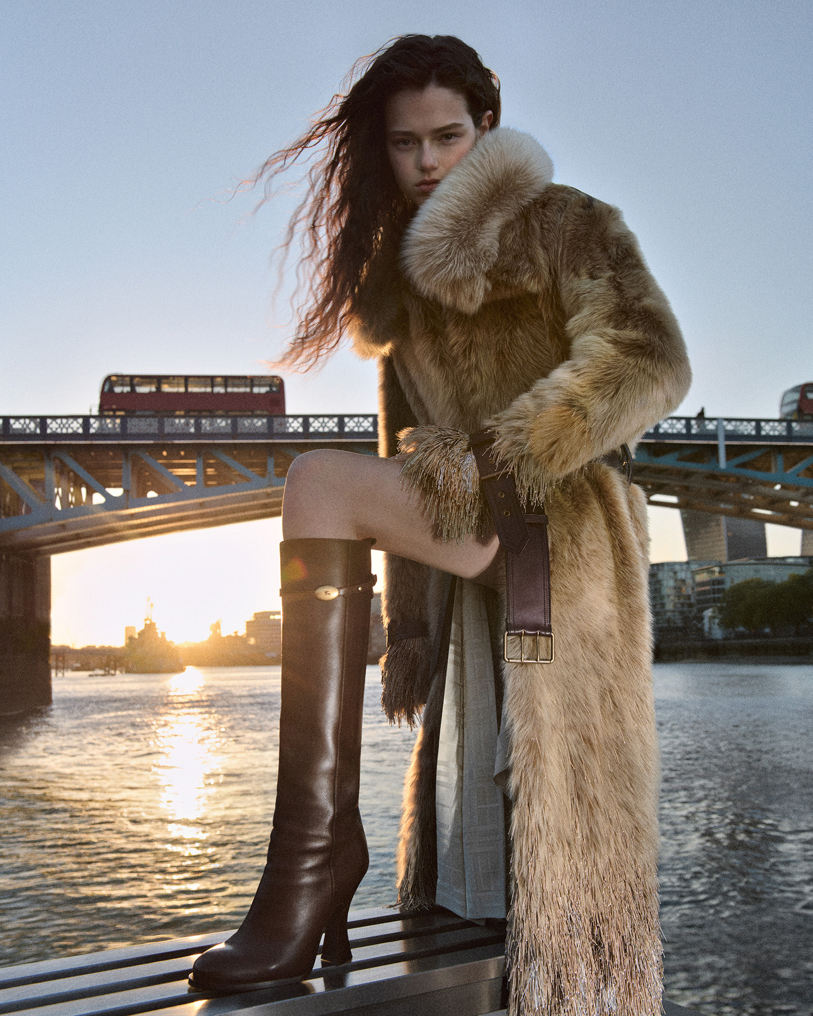 260901-burberry-winter-26-07 | madameFIGARO.jp(フィガロジャポン)