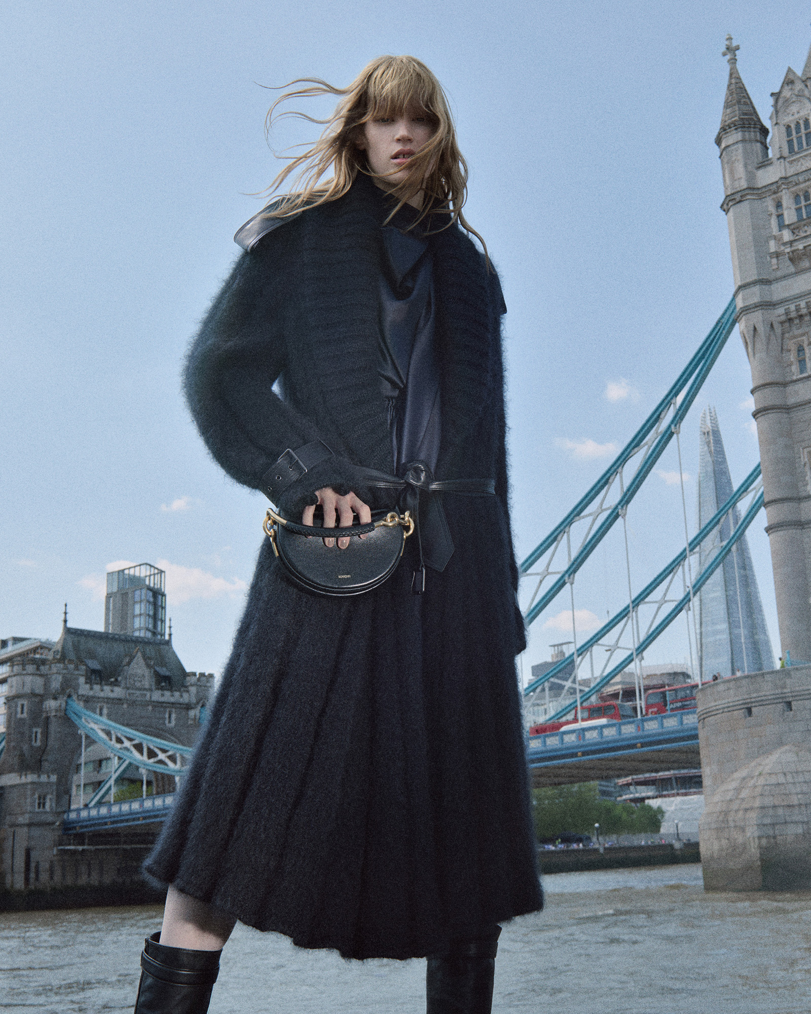 260901-burberry-winter-26-09 | madameFIGARO.jp(フィガロジャポン)