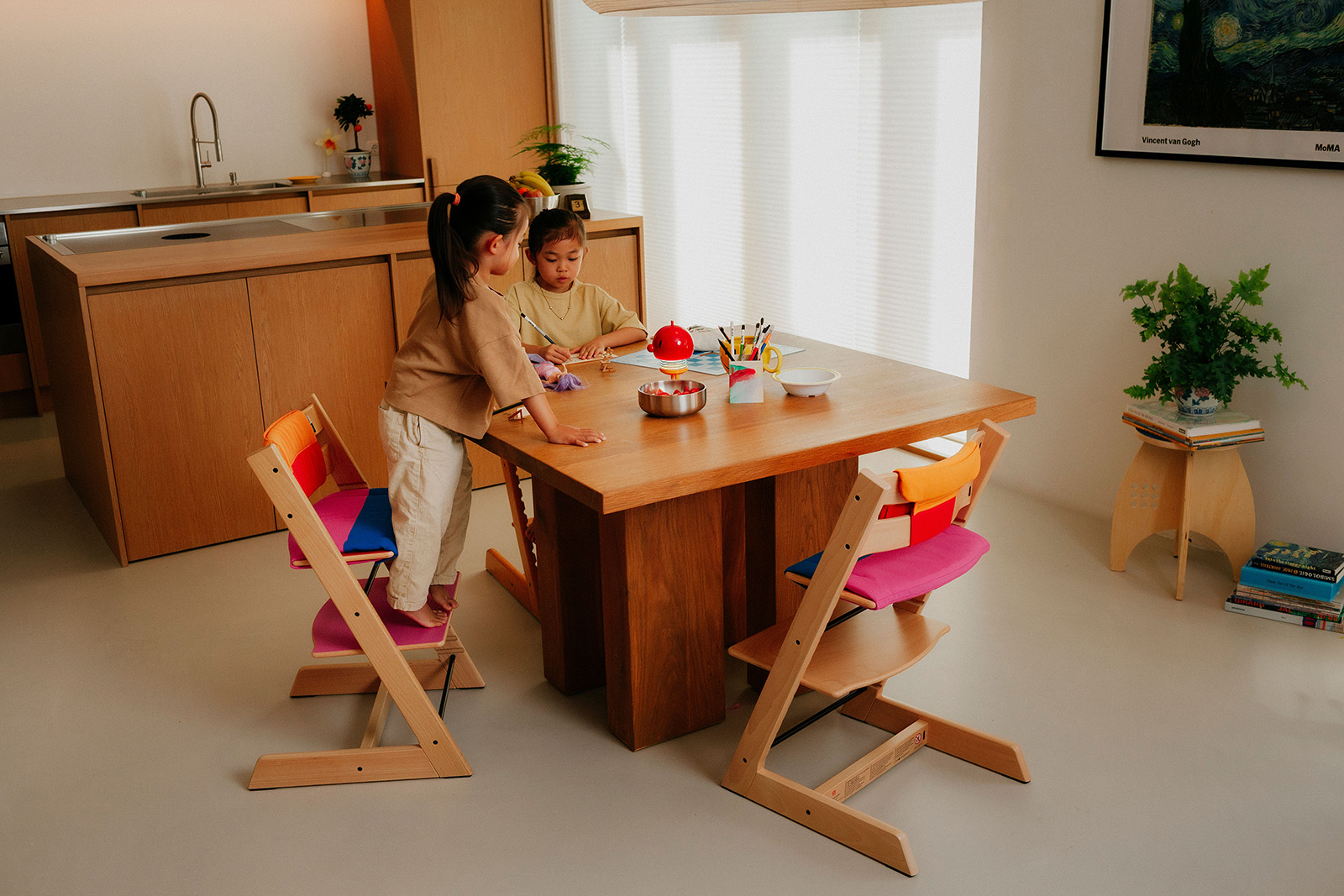 260916-stokke-moma-01 | madameFIGARO.jp(フィガロジャポン)