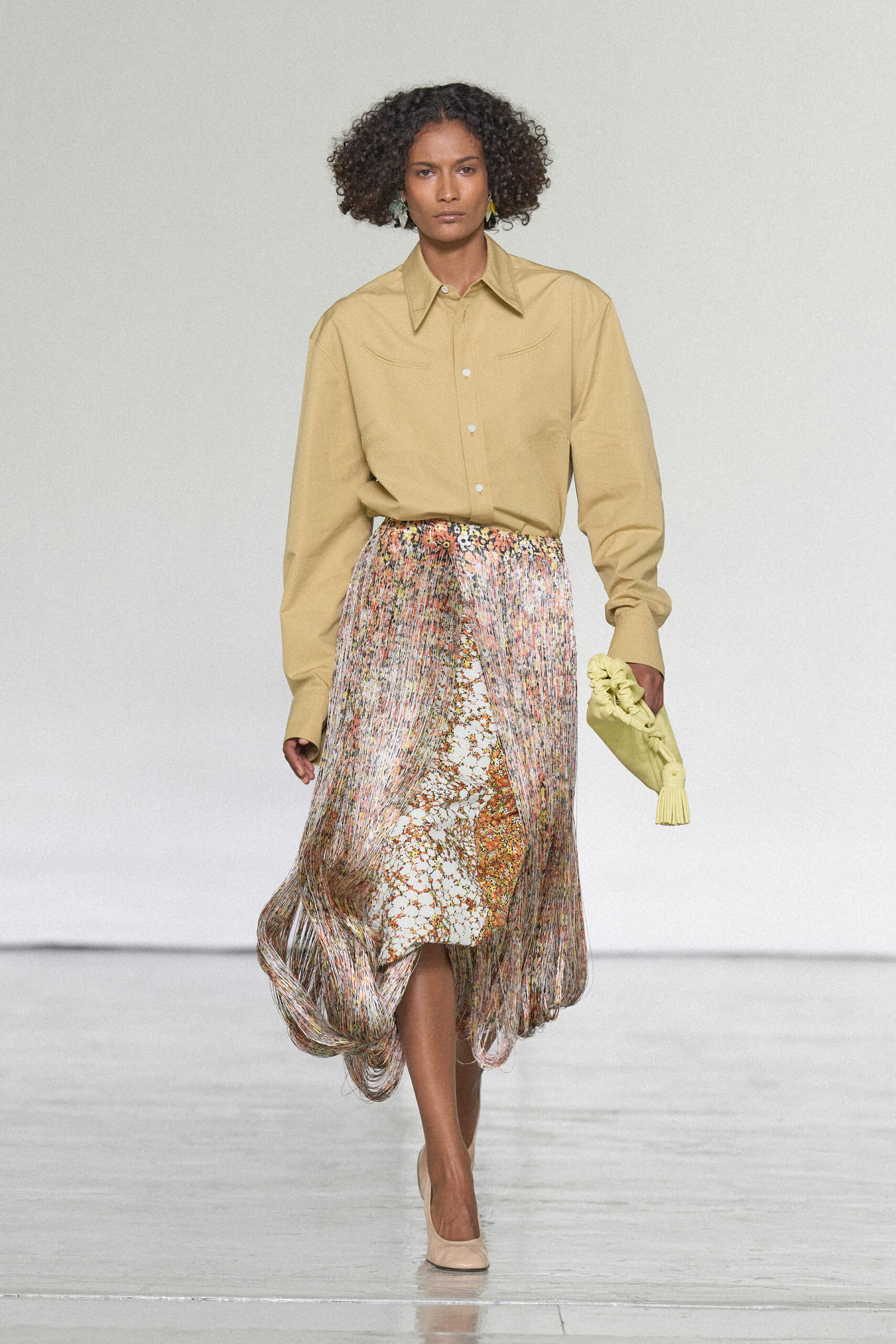 BOTTEGA VENETA SUMMER 2027 - LOOK 21 | madameFIGARO.jp(フィガロジャポン)