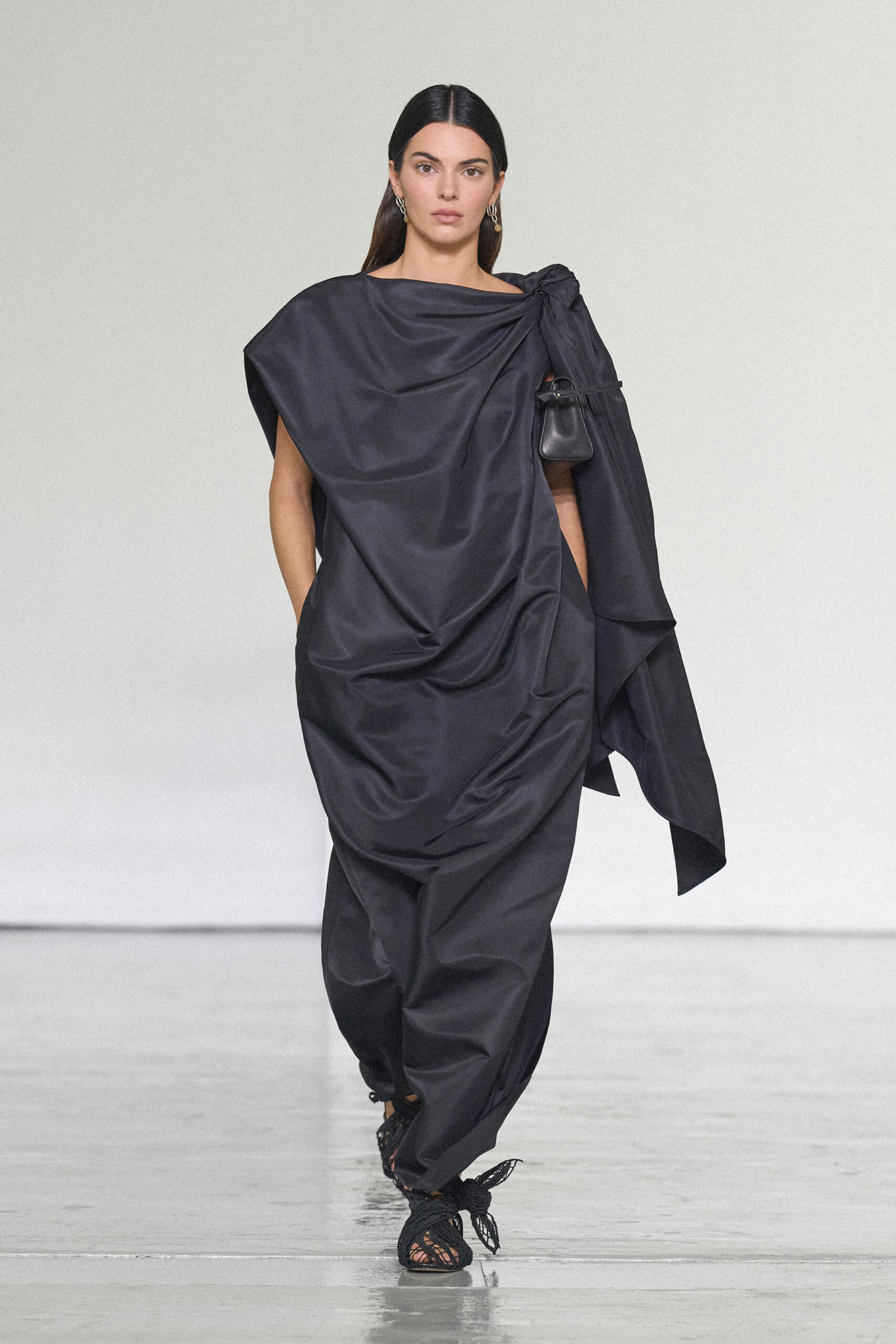 BOTTEGA VENETA SUMMER 2027 - LOOK 62 | madameFIGARO.jp(フィガロジャポン)