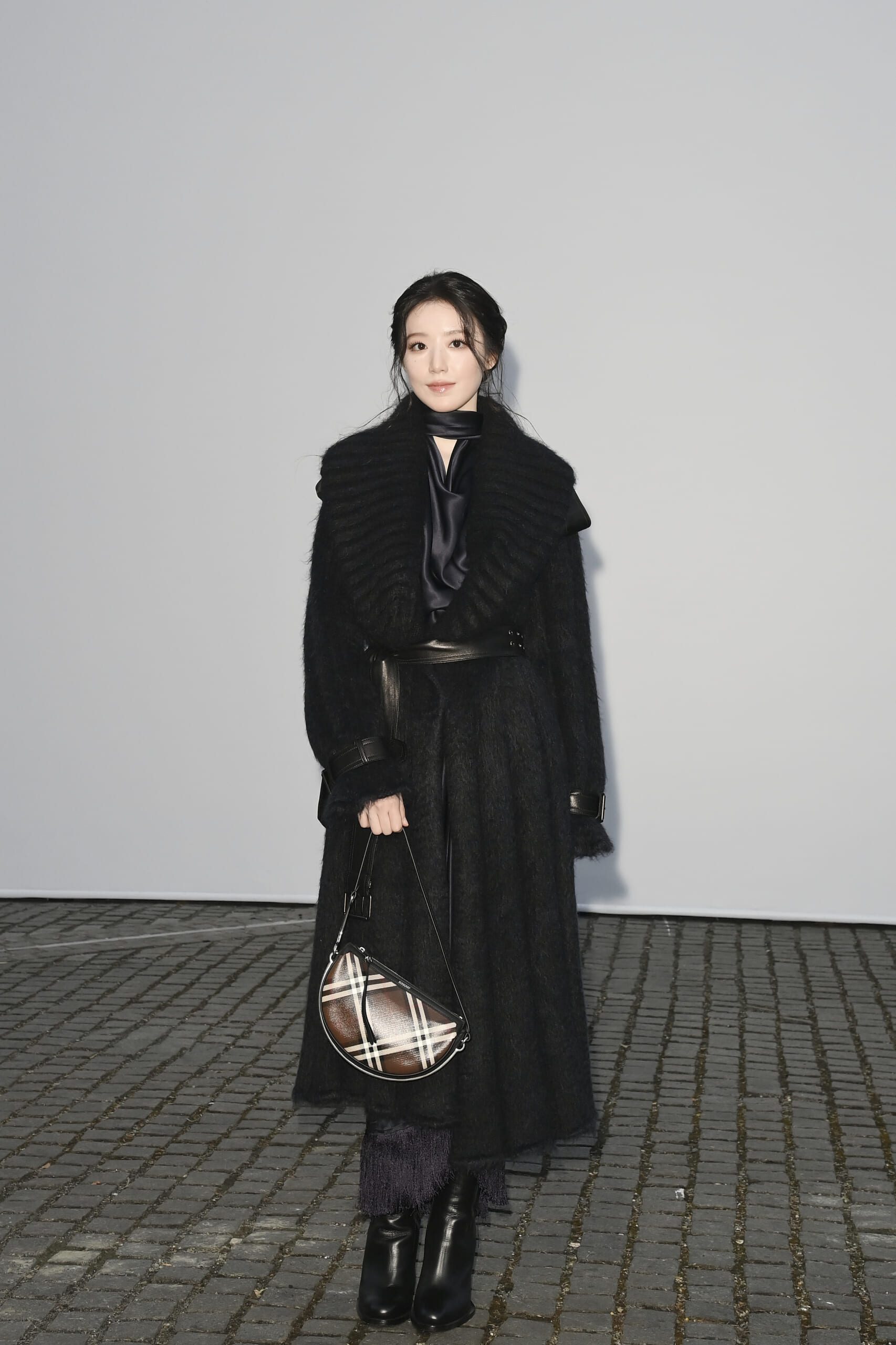 Burberry Summer 2027 Show - Arrivals | madameFIGARO.jp(フィガロジャポン)