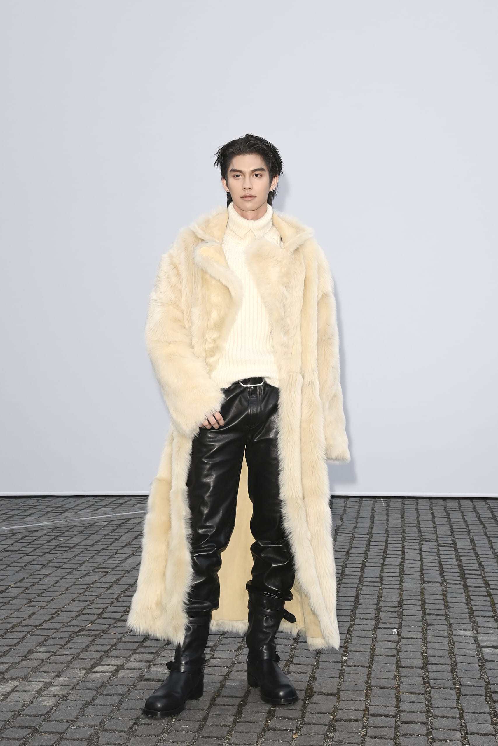Burberry Summer 2027 Show - Arrivals | madameFIGARO.jp(フィガロジャポン)