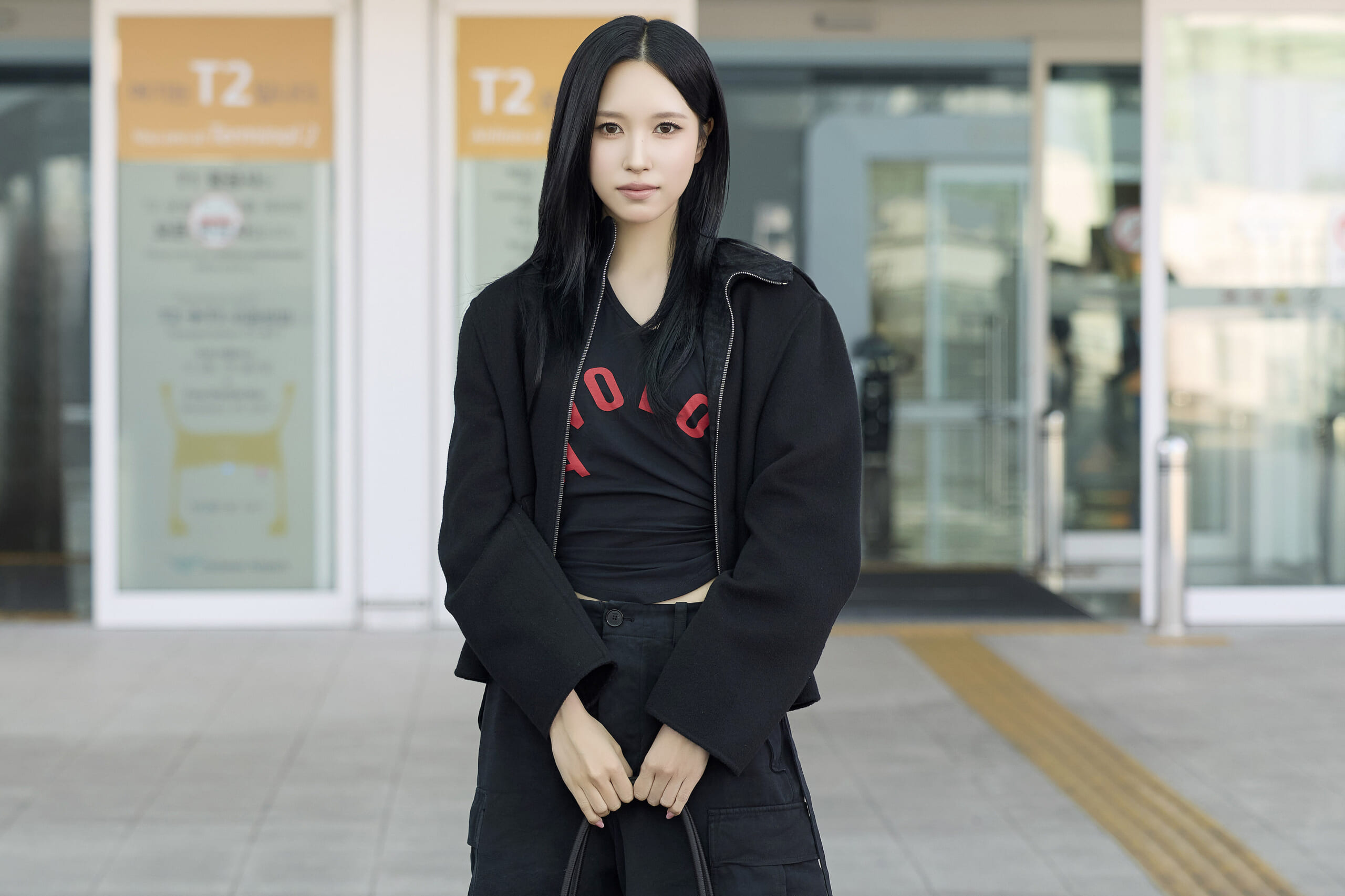 TWICE・MINA、フェンディを纏ってミラノへ！2027年春夏コレクションに
