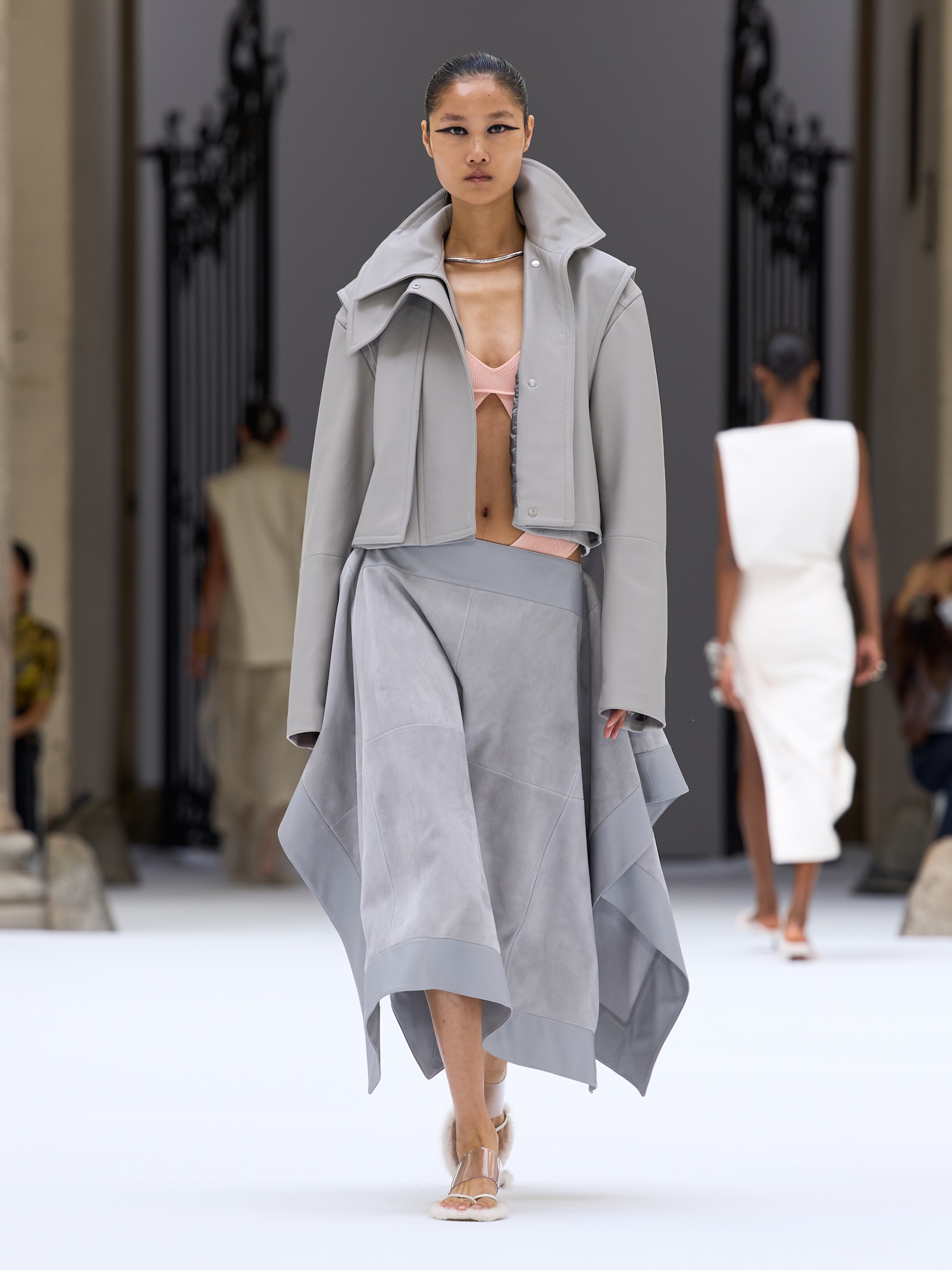Photo Daniele Oberrauch Gorunwaycom | madameFIGARO.jp(フィガロジャポン)