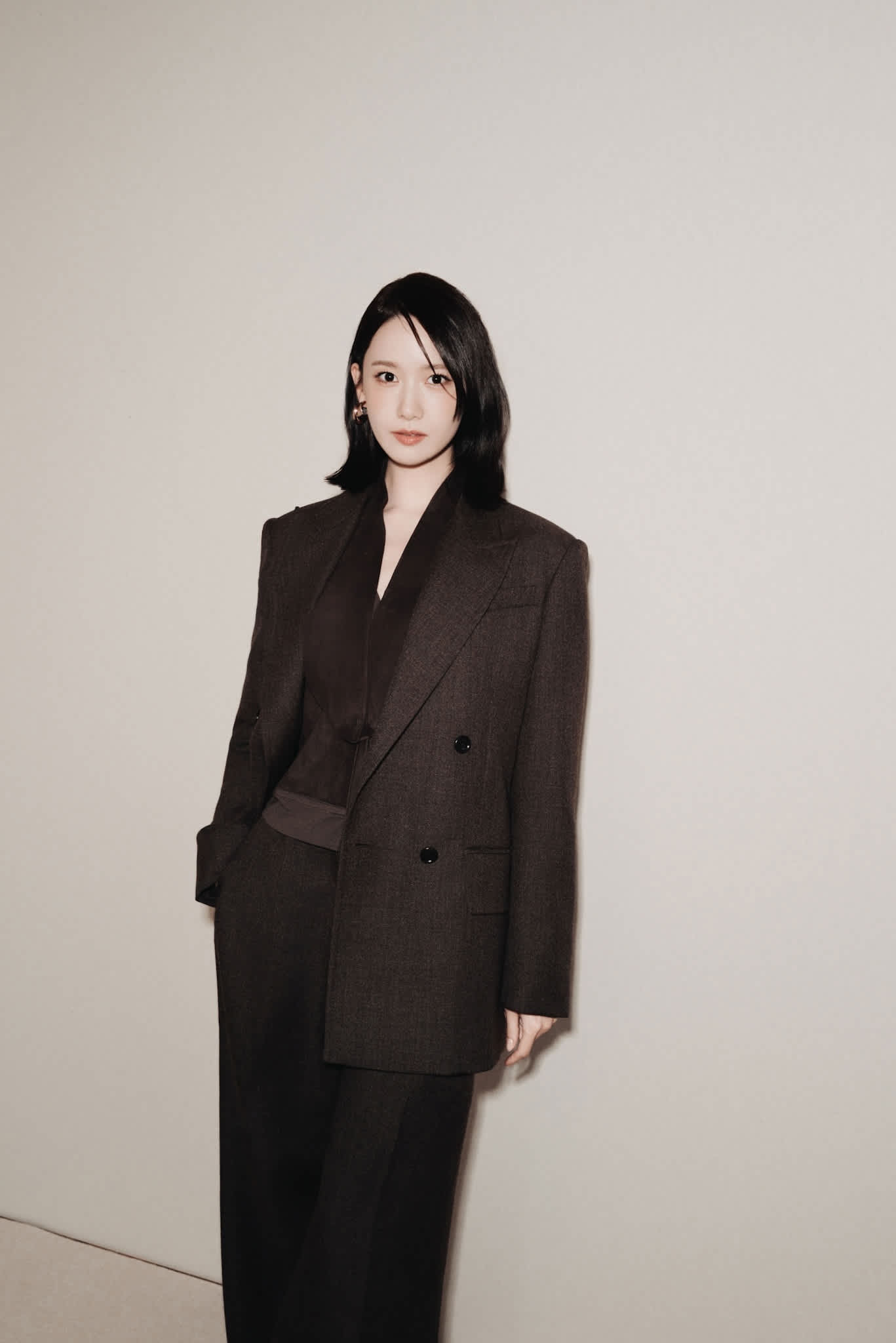 Yoona Lim | madameFIGARO.jp(フィガロジャポン)