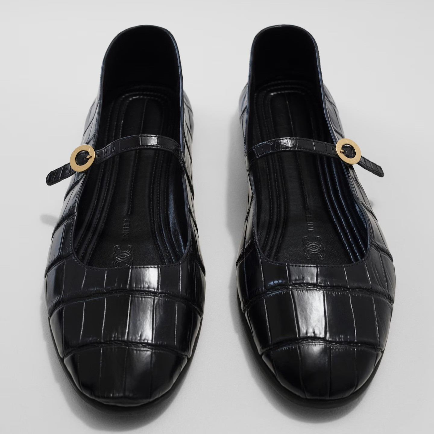 シューズ（ヒール0・5センチ）￥165000（予定価格）／以上セリーヌ（セリーヌ ジャパン）