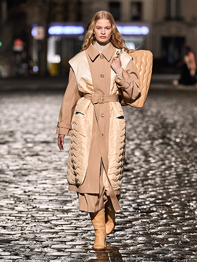 クロエ – 2021/22年 秋冬コレクション | madameFIGARO.jp（フィガロ