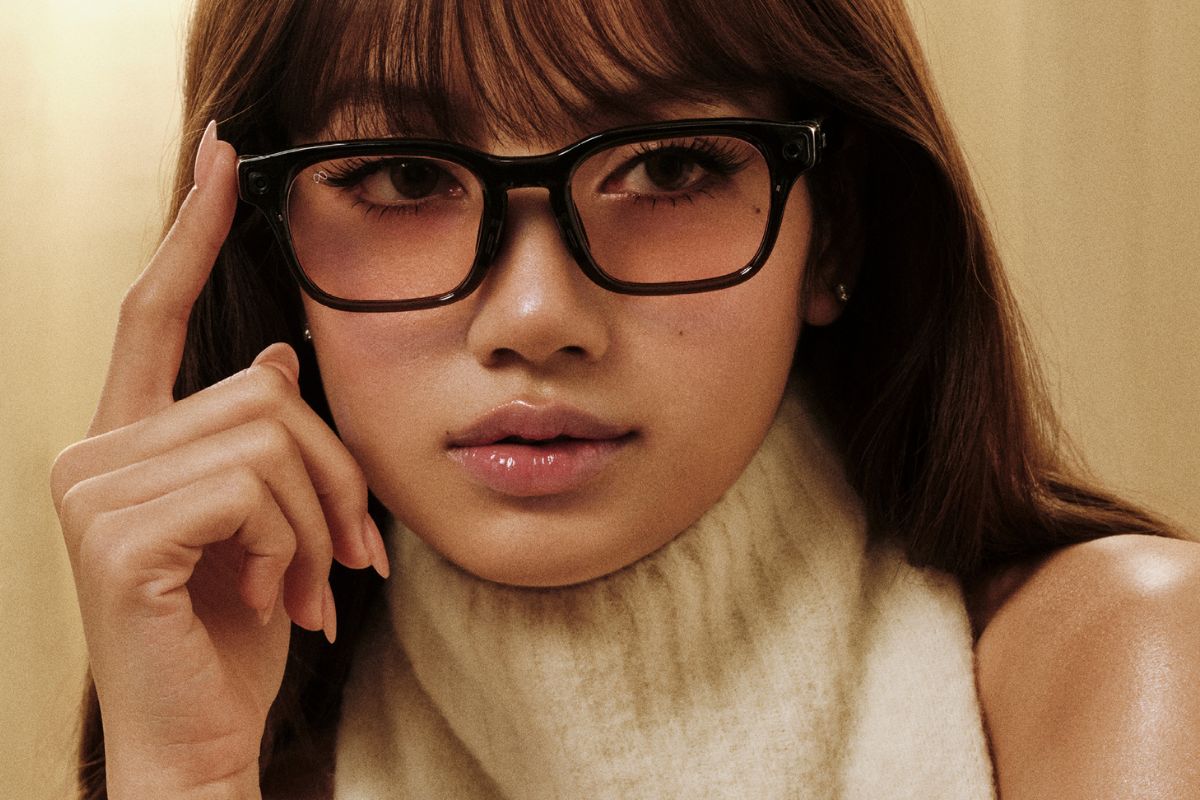 BLACKPINKのLISAがコラボ！ MetaのAIグラスがおしゃれな人に選ばれる理由。