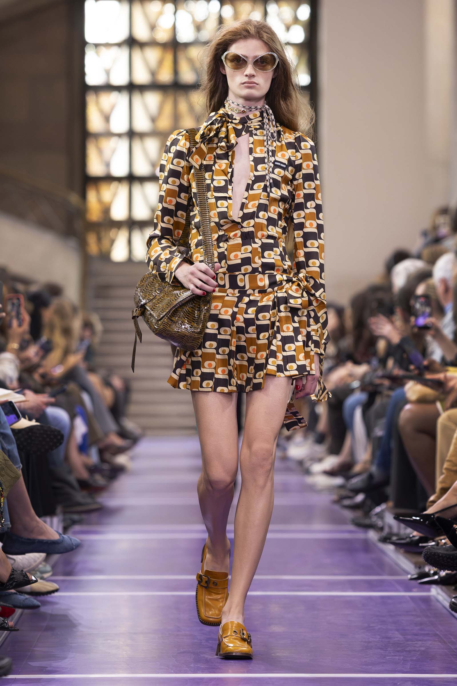 261009-miumiu-27ss-02 | madameFIGARO.jp(フィガロジャポン)