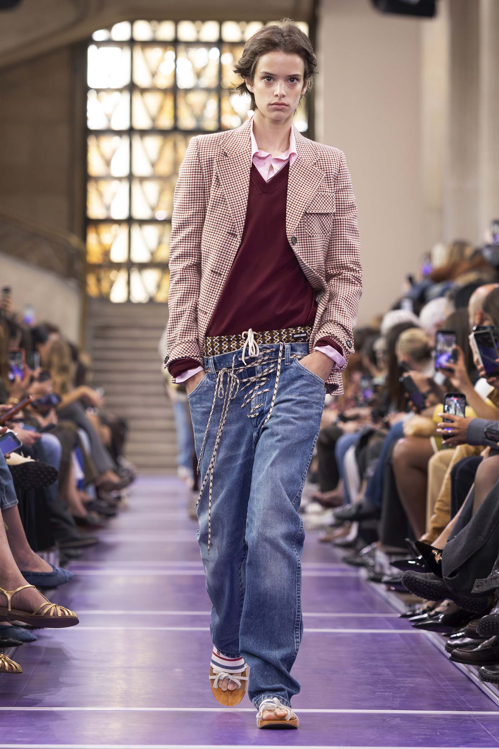 261009-miumiu-27ss-10 | madameFIGARO.jp(フィガロジャポン)