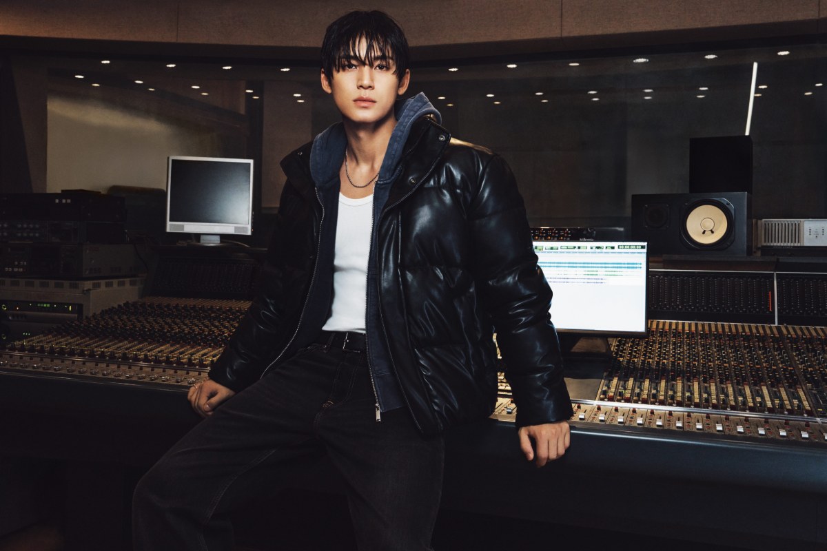 FA26_APAC_MINGYU_CKJ_FAUX_LEATHER_PUFFER_JKT_3 | madameFIGARO.jp(フィガロジャポン)