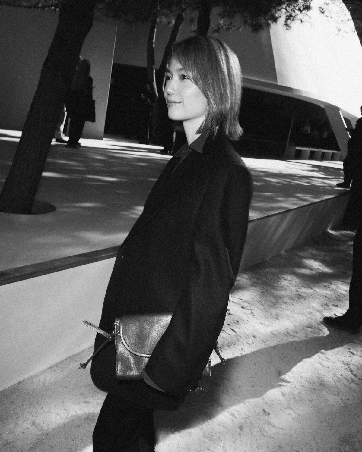 ★AOI_MIYAZAKI_CELINE_ÉTÉ27_SHOW_CROP_ARRIVALS_4_5_5000px_2 | madameFIGARO.jp(フィガロジャポン)