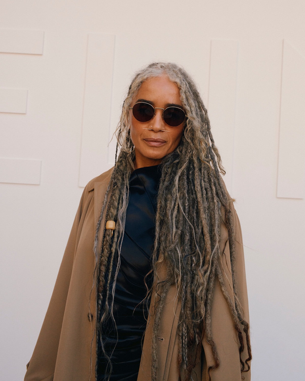 ★LISA BONET CELINE_SHOW_ETE_27_VIP_PHOTOCALL_CROP_72DPI-4x5-13 | madameFIGARO.jp(フィガロジャポン)