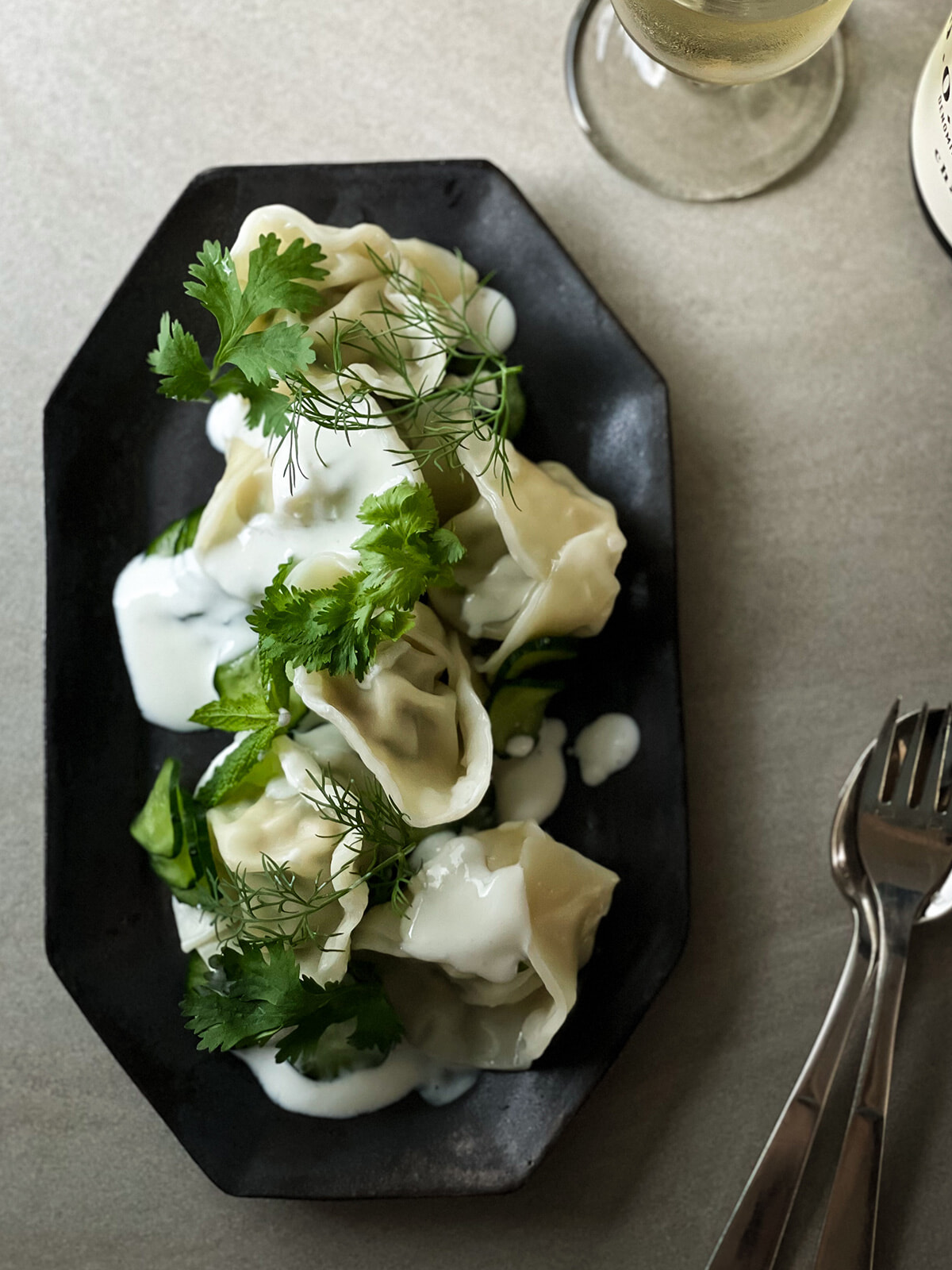 暑さと湿対策に、豆腐を使ったパクチー水餃子。