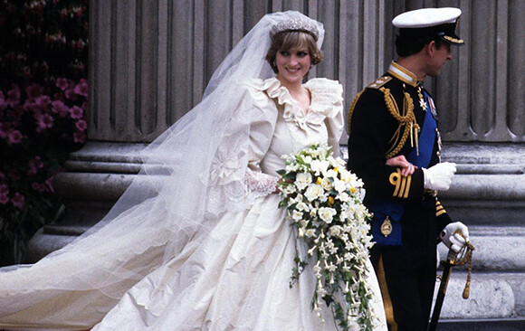 セレブリティたちが纏った、歴史に残るウェディングドレス。