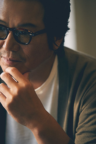 豊川悦司、もうひとつの表情を特別公開。 | madameFIGARO.jp（フィガロ