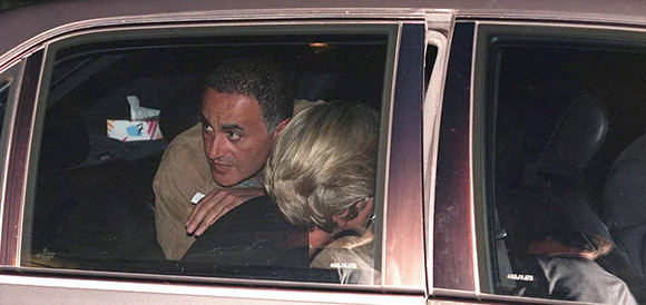 「ドディが気まぐれを起こさなければ、ダイアナ妃は死ななかった」ダイアナ妃の死の真相とは？