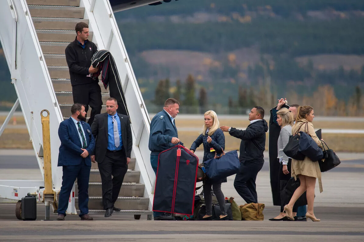 ウィリアム皇太子夫妻を支える広報担当チームとは？