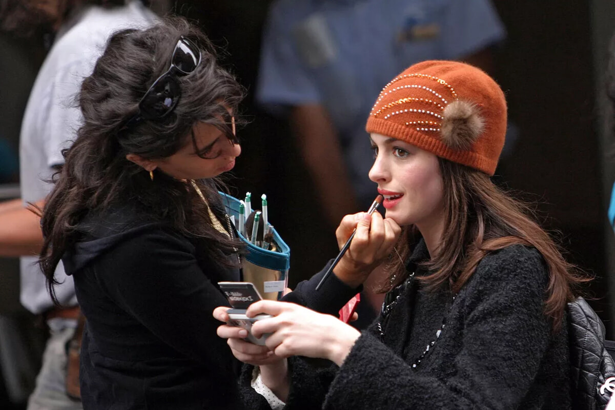 『プラダを着た悪魔』の著者、アナ・ウィンターとの経験を振り返る。