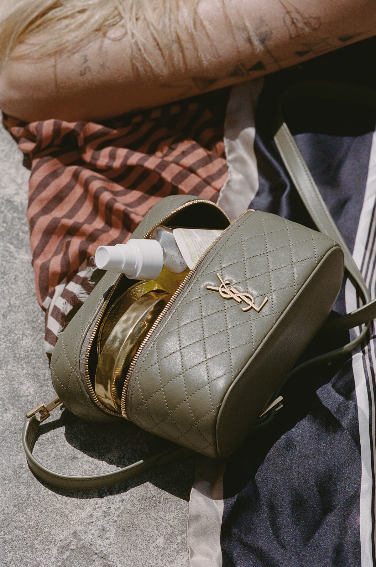 サンローランが、南フランスの夏の情景を写したビジュアルストーリーを発表。