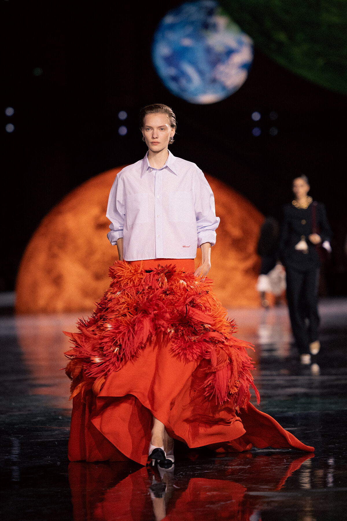 新生シャネルが堂々デビュー！ マチュー・ブレイジーによる2026年春夏コレクションを鮮烈に飾る。