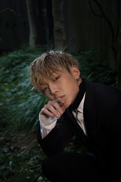 BOBBY from iKON 撮影の舞台裏を特別公開！ | madameFIGARO.jp