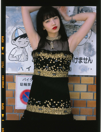 写真家・鈴木親が1年ぶりに写真展を開催。 | madameFIGARO.jp