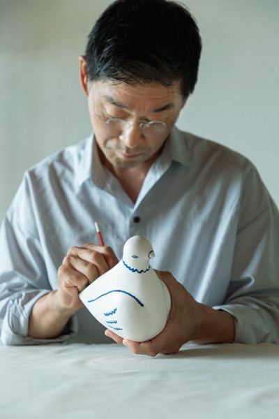 皆川 明による、愛おしい鳩のオブジェ。 | madameFIGARO.jp（フィガロ
