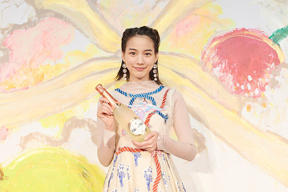 カフェ・ド・パリ×のんがコラボした、期間限定ポップアップバー