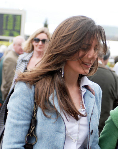 キャサリン妃のシンボリックなヘアスタイルを振り返る。