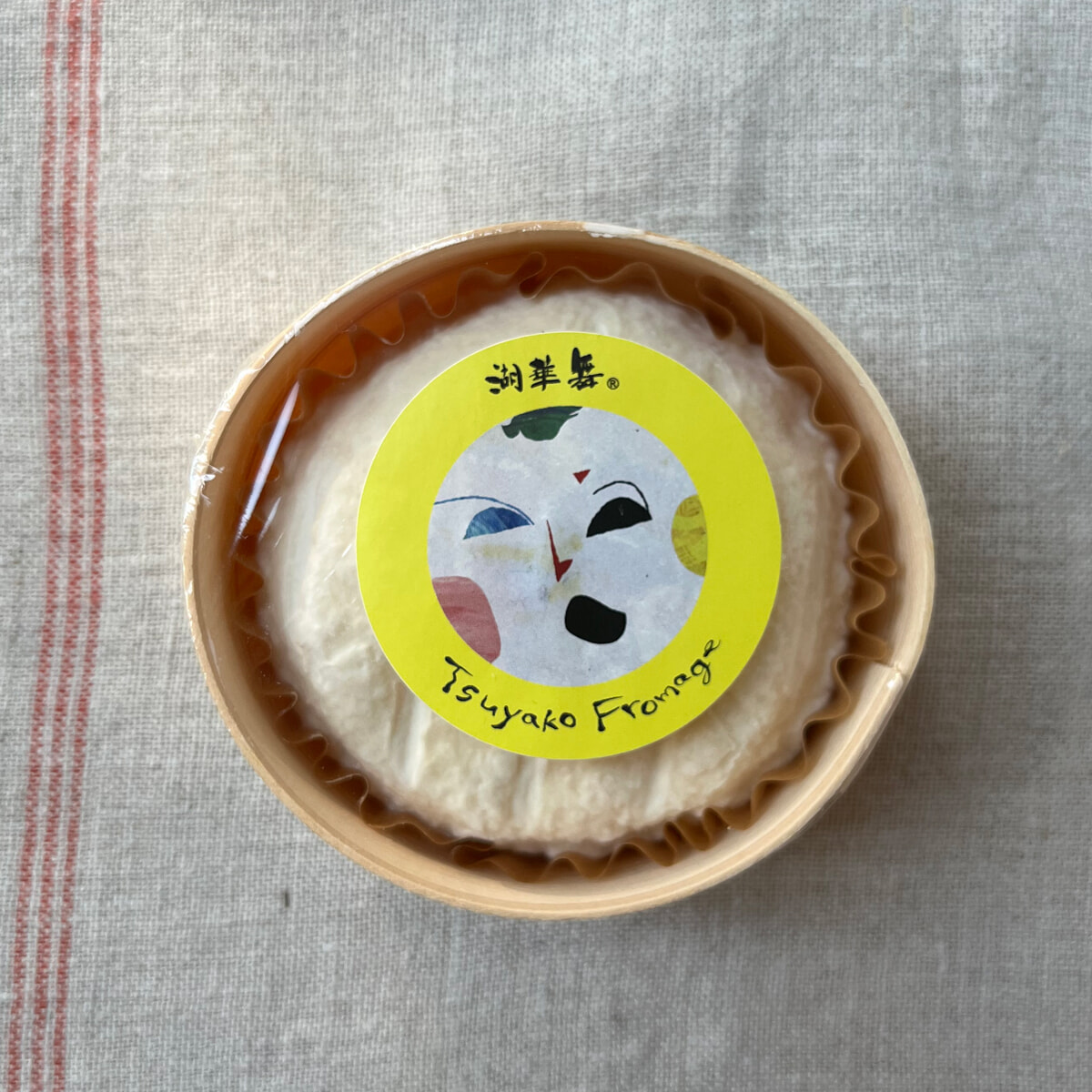 滋賀県の牧場からお届け！　爽やかな酸味のチーズ。