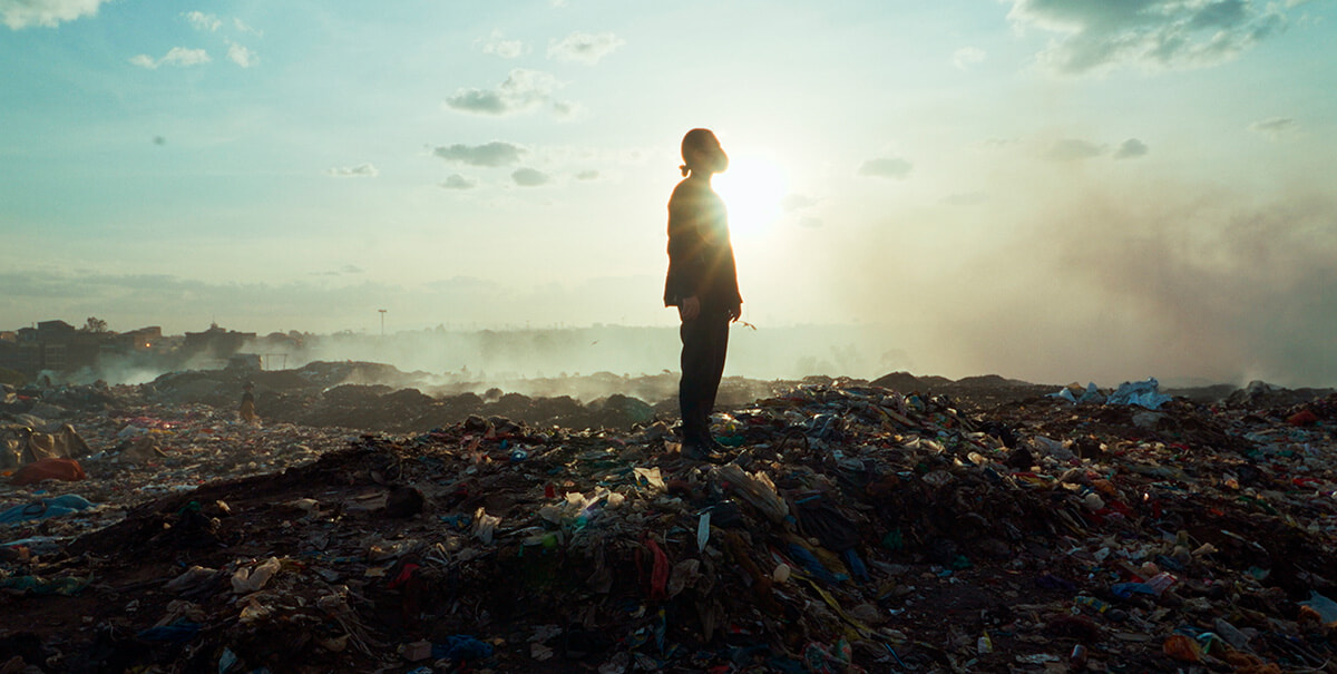 服をつくることは罪なのか？ 映画『燃えるドレスを紡いで』インタビュー。