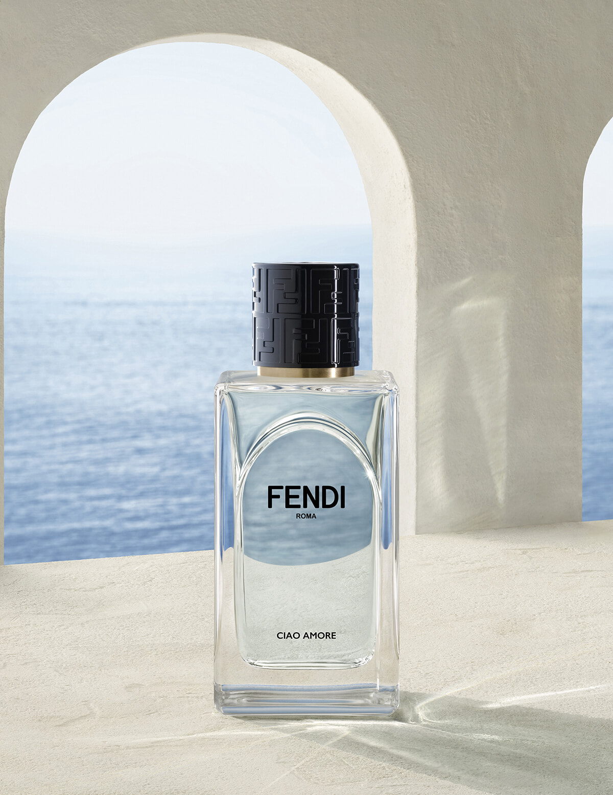 フェンディから新しく香水が発売！ 着想源はローマと家族