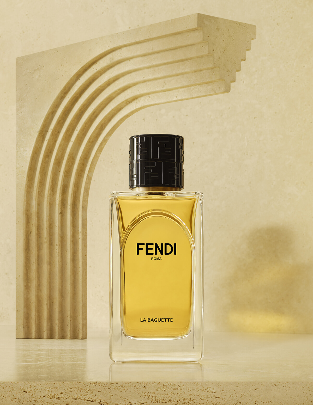 フェンディから新しく香水が発売！ 着想源はローマと家族