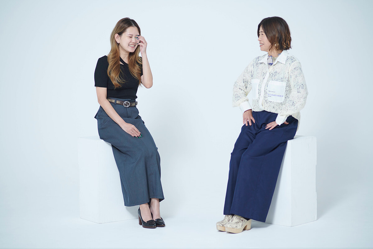 金原ひとみ×大久保佳代子による対談「中年版、君たちはどう生きるか。ミドルエイジの将来設計、恋と友情」。