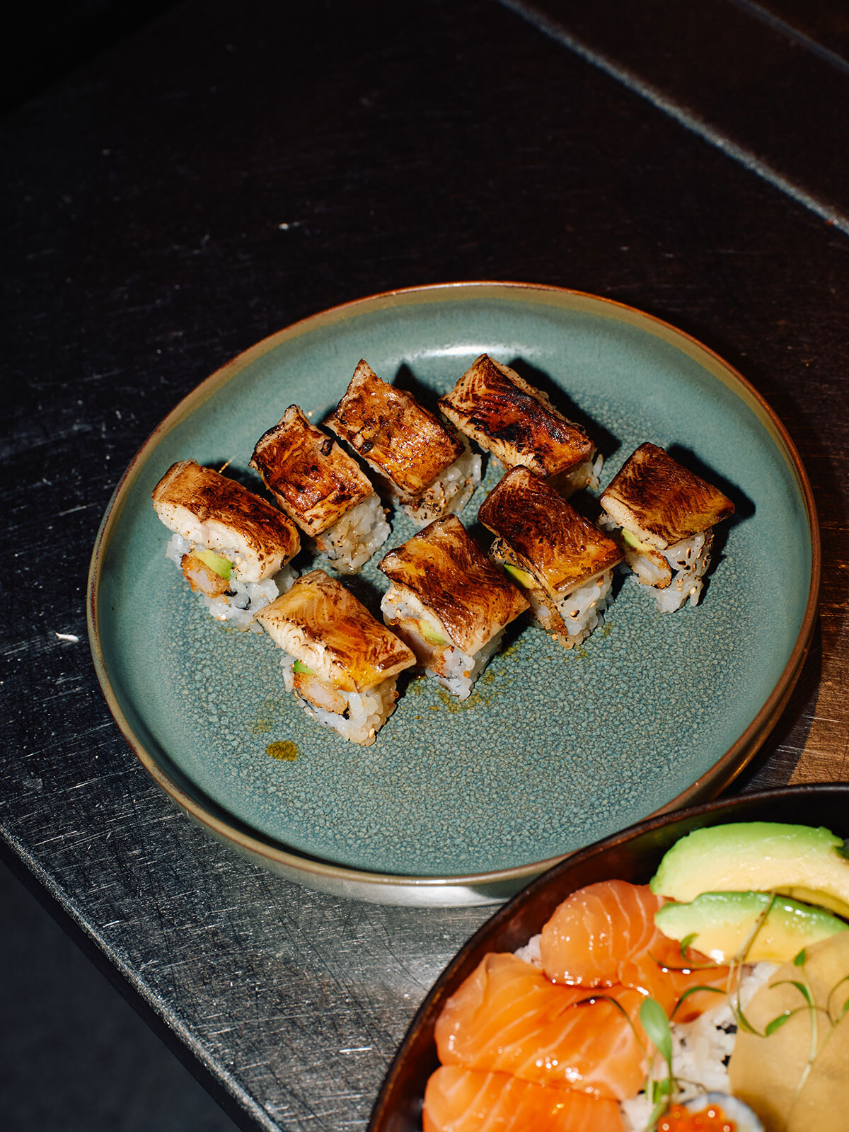 サンジェルマンのブルーベリー、巻き寿司をパリ的に解釈した人気店。